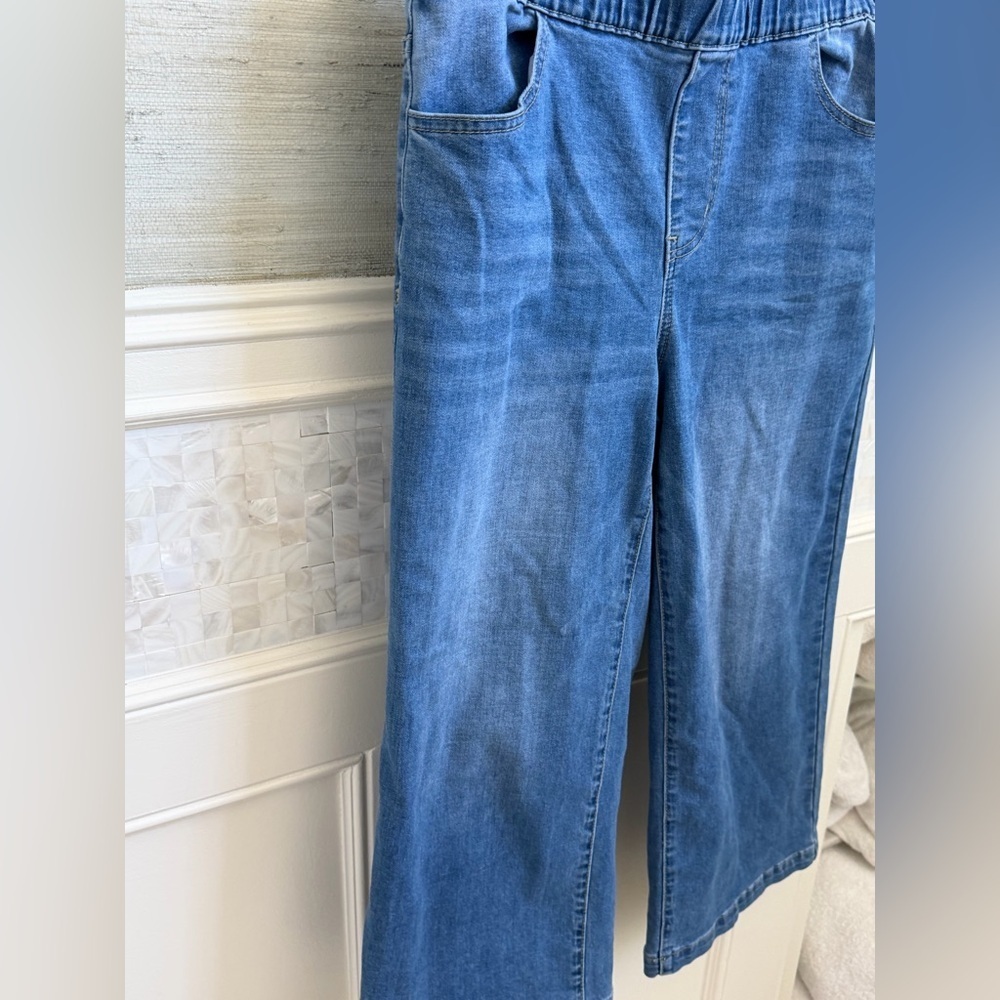 Large (fits 12 /14) pull on elastic waist wide leg cropped jeans medium wash - Picture 10 of 17